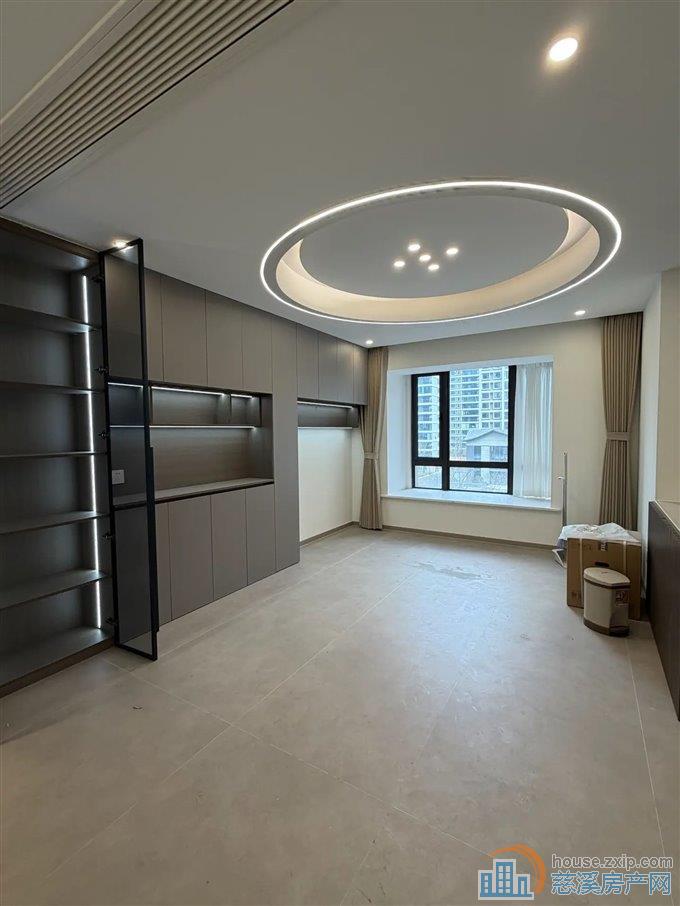 天誉华府205平380万全新精装修