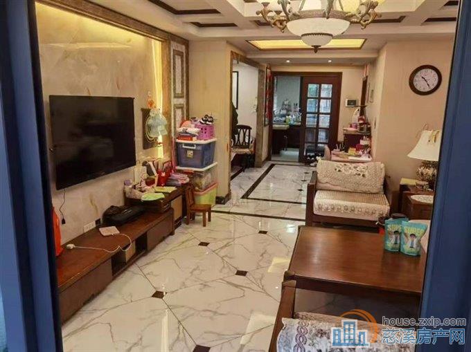 金色港湾130平三室两厅两卫精装168万