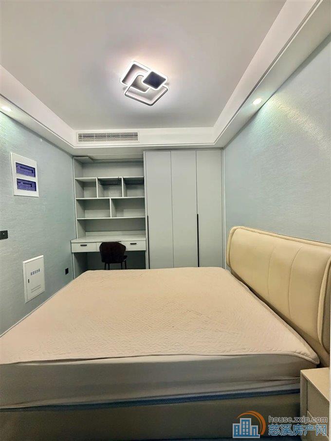 青樾府 精装131平方152万低总价