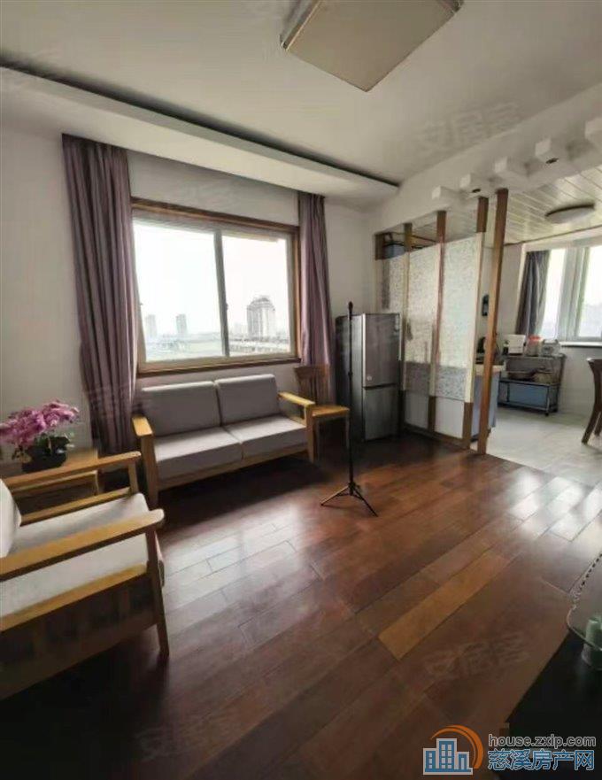 锦绣花园72平电梯房南北通精装90万