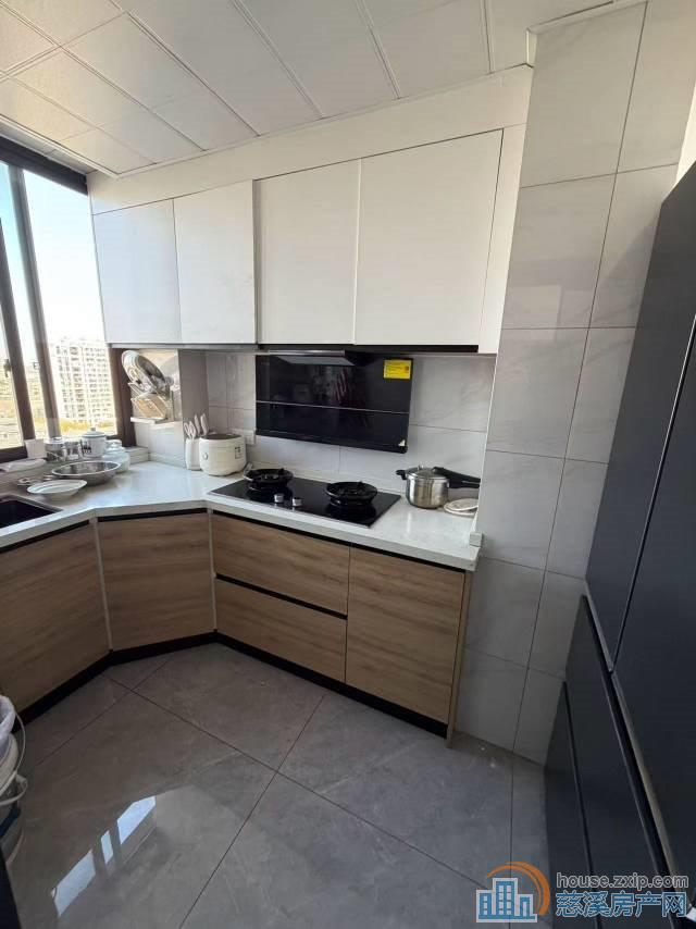 新潮塘北苑107平边套精装3房128万