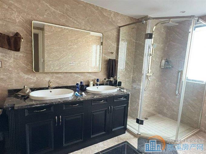 保利二期天悦湾201平楼层佳豪装218万