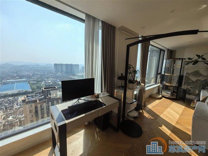 保利天悦湾 豪装220平266万楼.王位