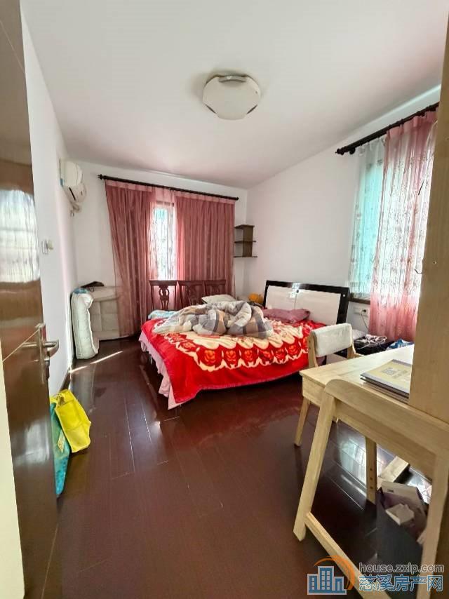 城东新村一楼带架空层精装明年上林可读