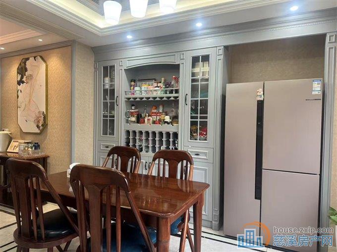 新潮塘南苑164平黄金楼层带车位豪华装修