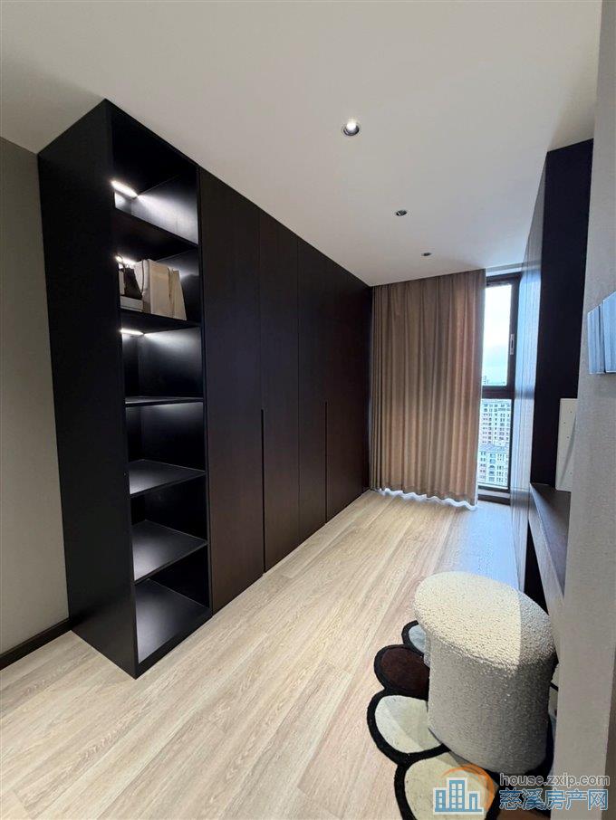 青樾府 168平210万 精装送车位