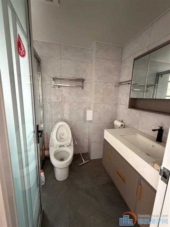 特价出售中海湖心半岛2期精装修带车位