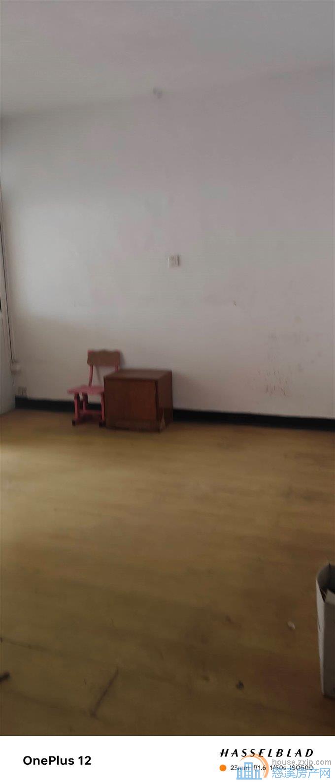 孙塘3楼3室一厅1卫1200月直接