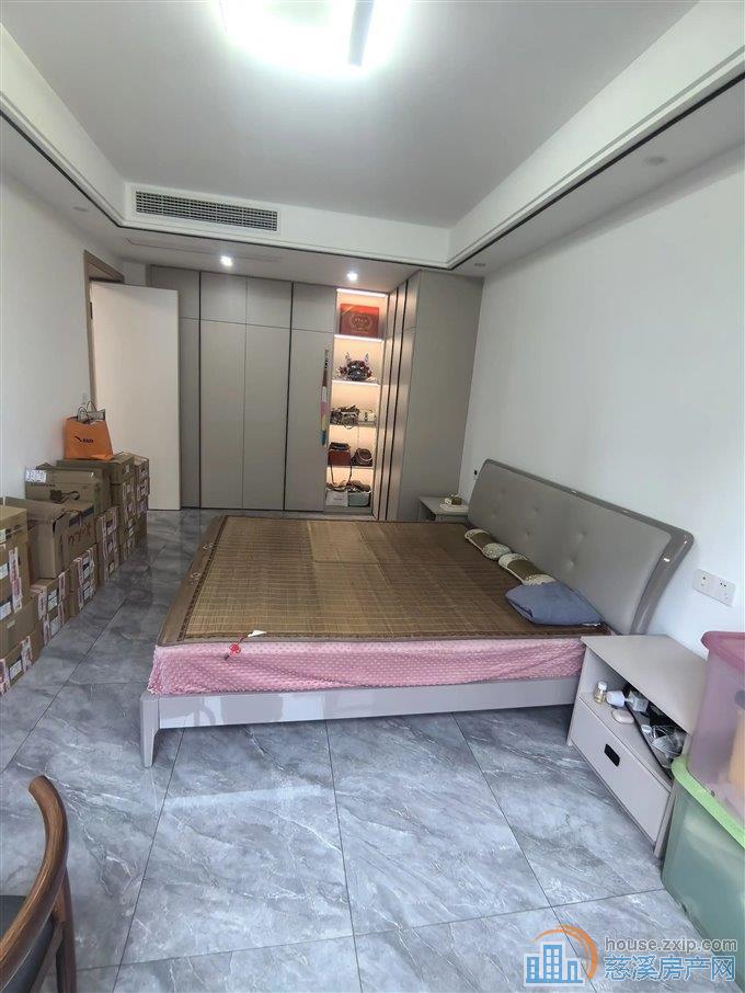 相士地南苑99平126万送车位精装修