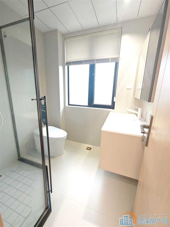 欢乐颂中高楼层3室2卫精装修直接钥匙在