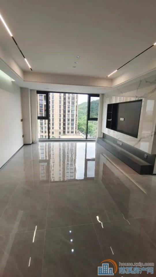 山景苑102平 148万