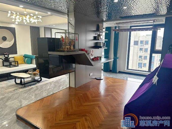 中海湖心半岛湖景房102平带产权车位精装