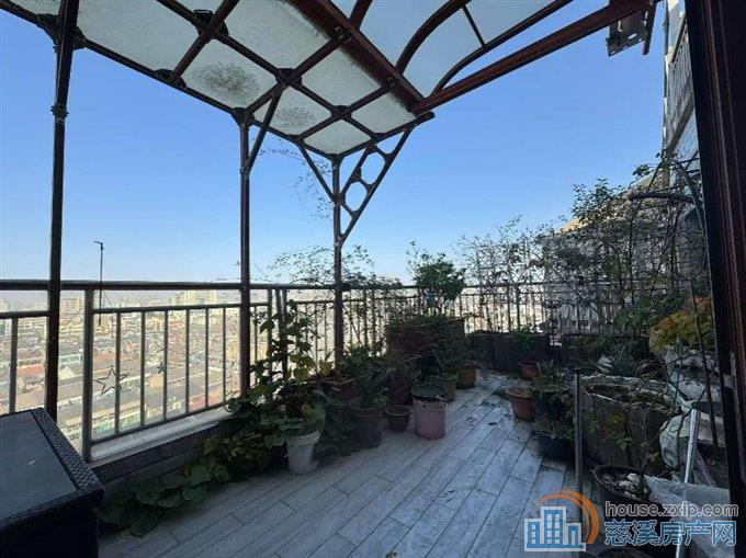 时代华都顶复220平方精装220万