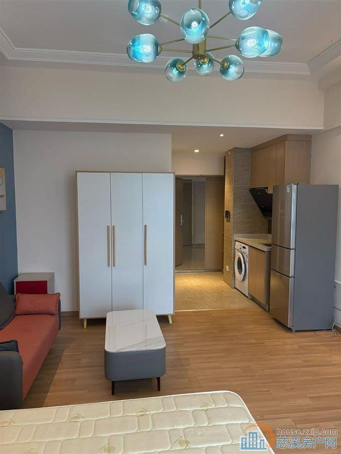 海铂中心出租1650可付一押一