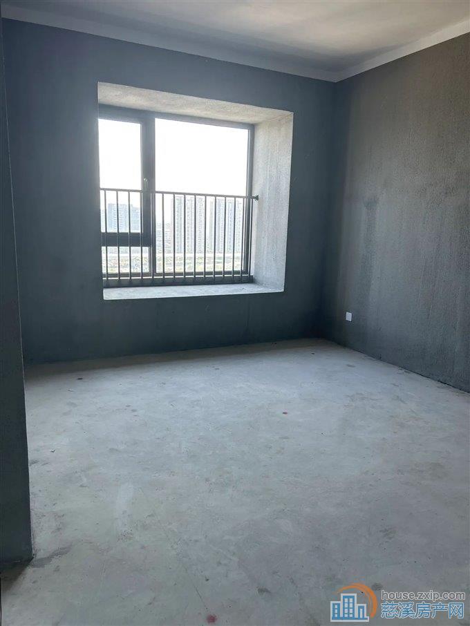 急卖中交玉宸园 毛坯129平方165万