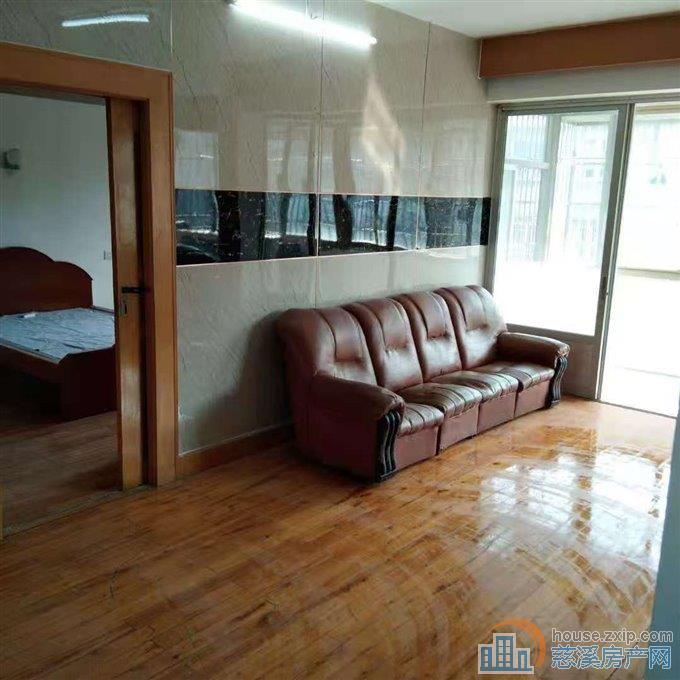 孙塘新村四楼155平简装四室二卫2300