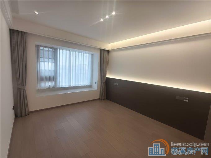 上河檀府洋房好楼层全新精装带车位