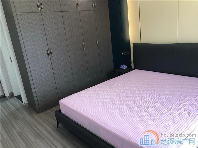 悦华府 豪装 满五唯一 带车位