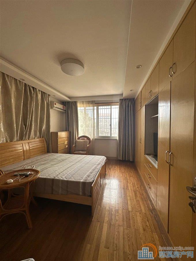 金山南区75平78万位置好楼层好