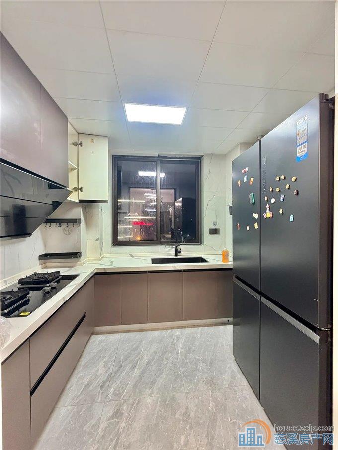 青樾府 精装131平方152万低总价