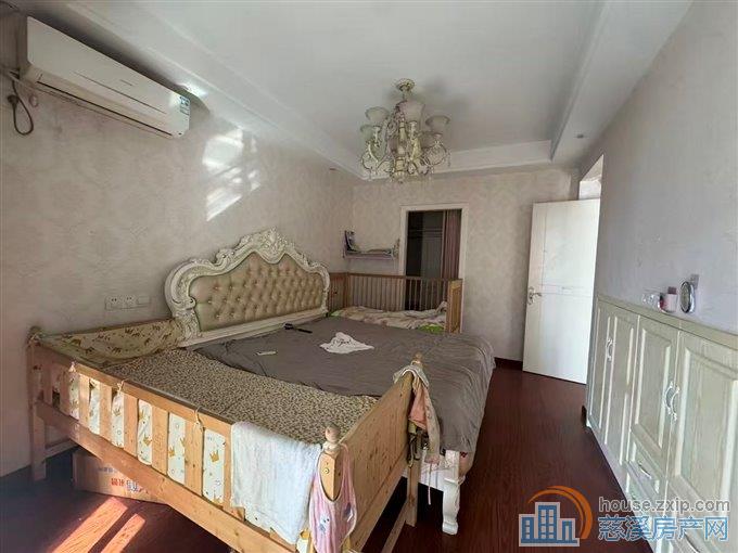 界牌 新村小区 90平 三间朝南 精装