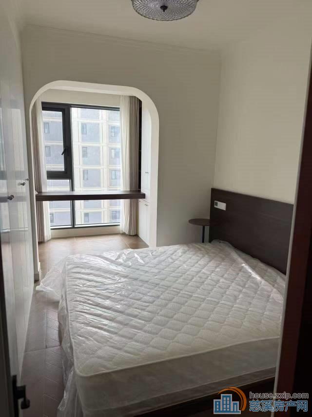 崇文府高层中间层精装105平219.8万