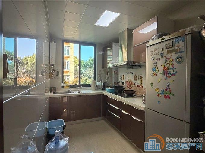 金色港湾小区   6层洋房