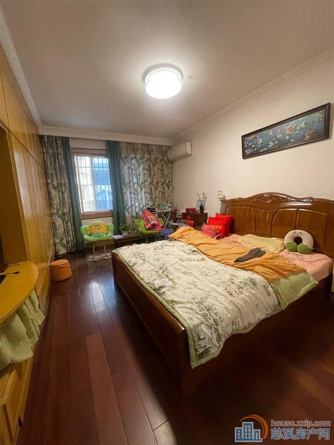 金东北苑   低楼层  白云新城无占用