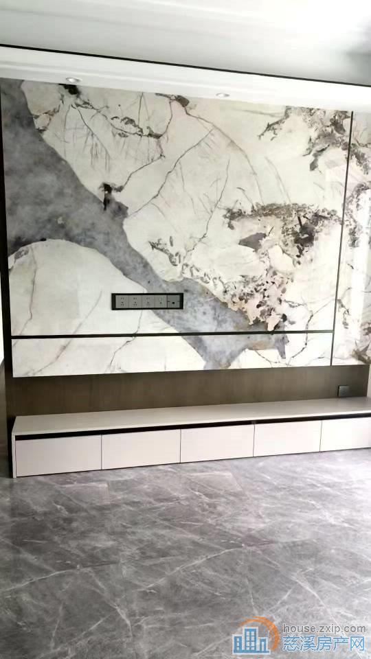 江山云望135平四室中央空调带地暖车位