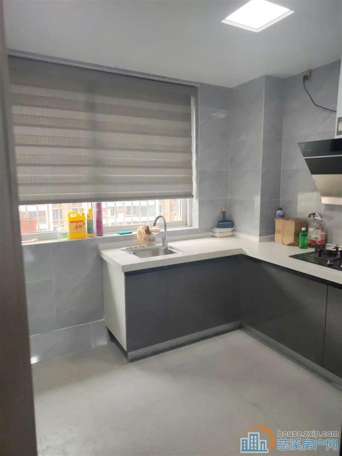 精装二室剑南家园139.08平69.8万