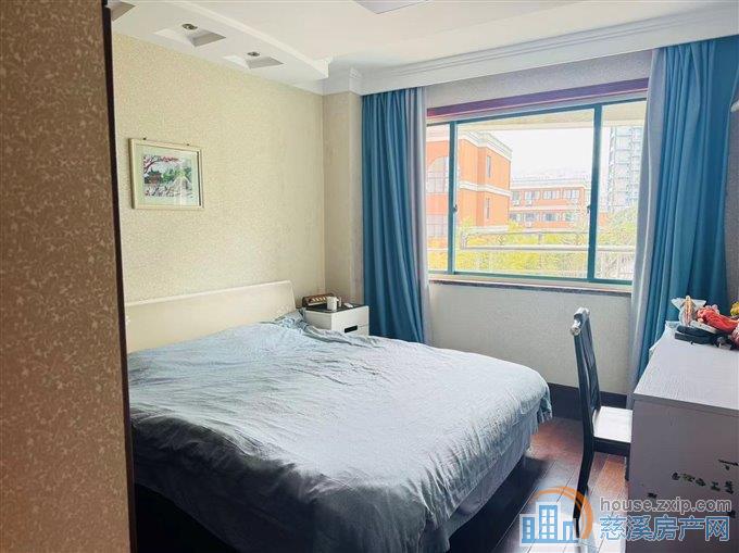 宁都华庭精装四室二卫2800元/月