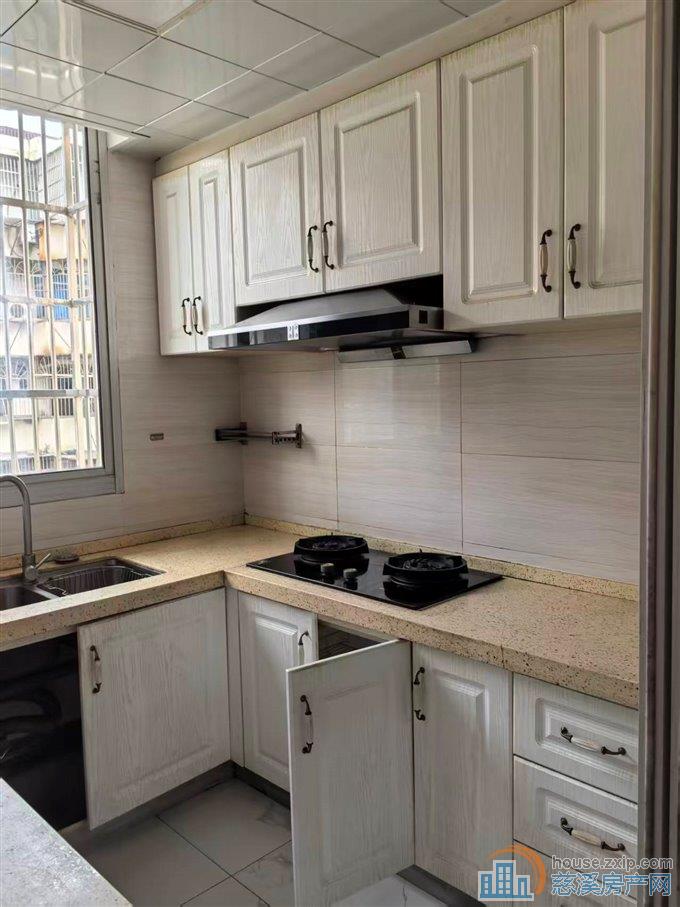 茜苑新村3楼精装2室2厅2000元