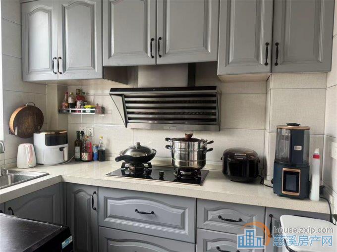 新潮塘南苑164平黄金楼层带车位豪华装修