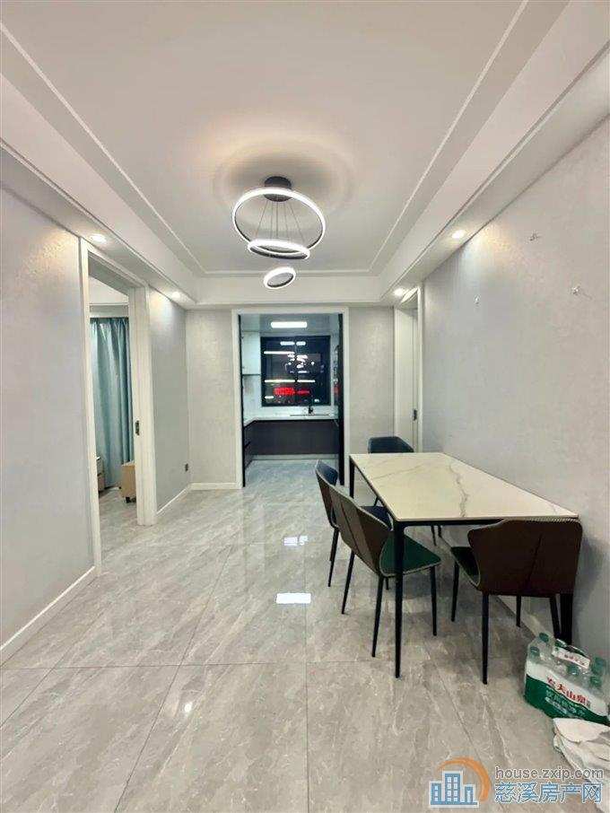 青樾府 精装131平方152万低总价