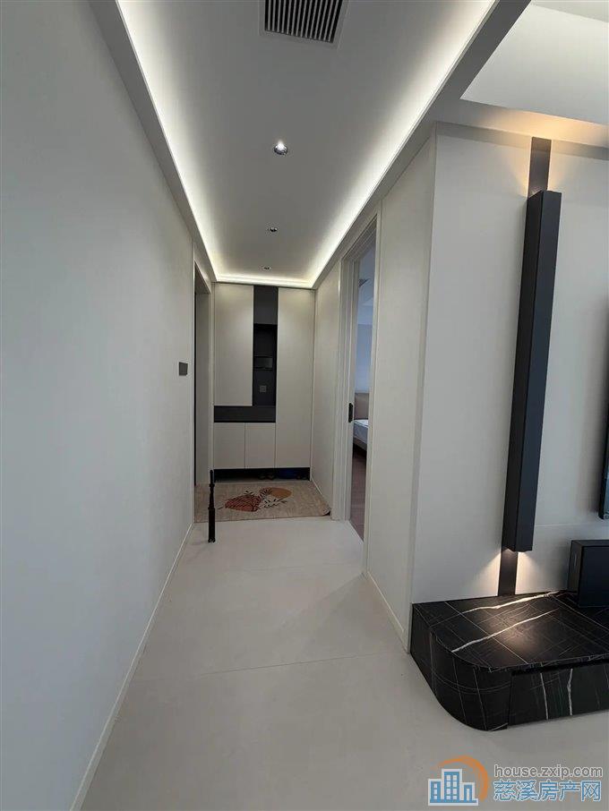 水映天成，161平方，全新装修