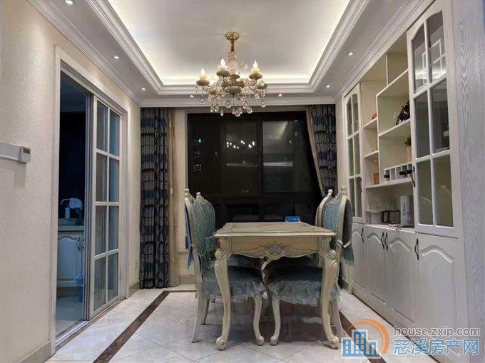 出租金仕华庭3200元，自住房