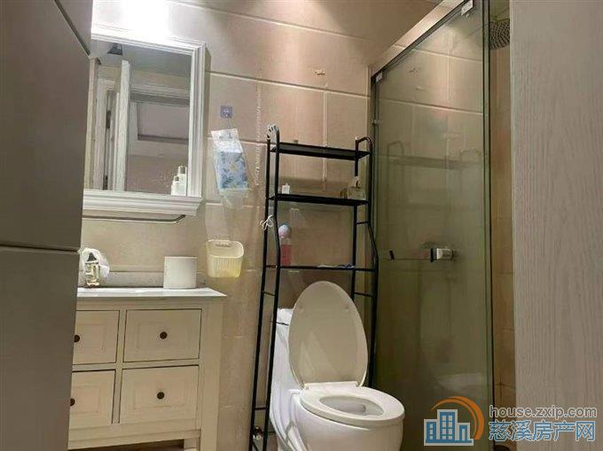 双和家苑中间层带车位杂物间精装新