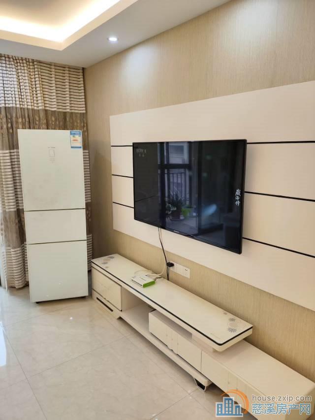 白金湾三室二厅二卫精装首次出租带车位