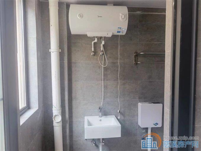 慈东住房——龙山汽配公寓