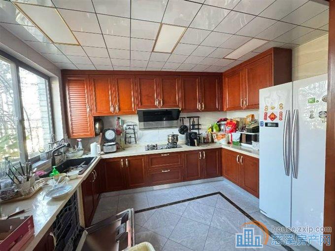 时代华都顶复220平方精装220万