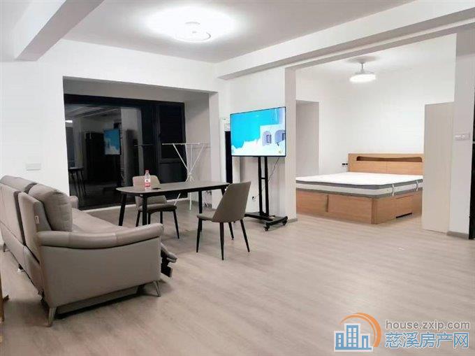 蔚蓝云图85平两室两厅精装2500元