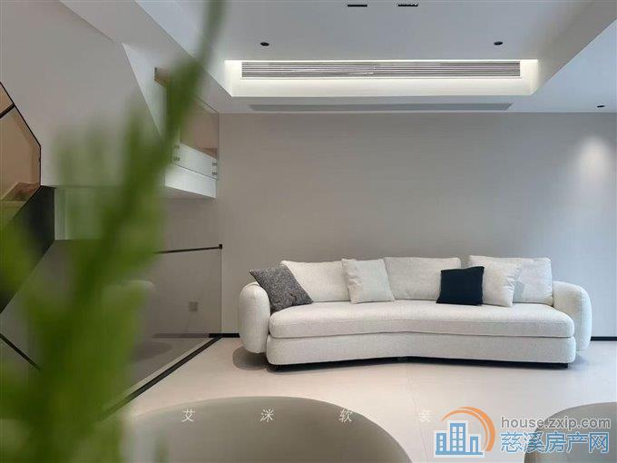 檀悦府下叠精装200平方388万