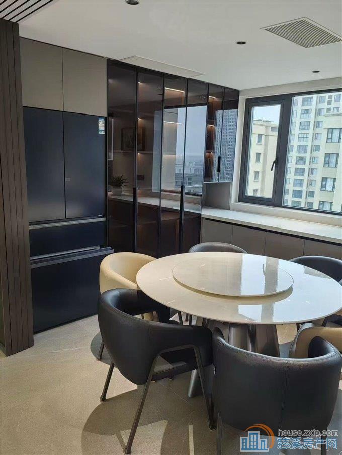 亏本出售上河檀府143平品牌装修