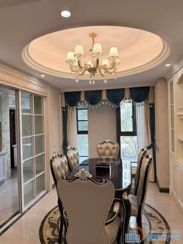 嘉景园豪装全屋大理石中央空调车位储藏间