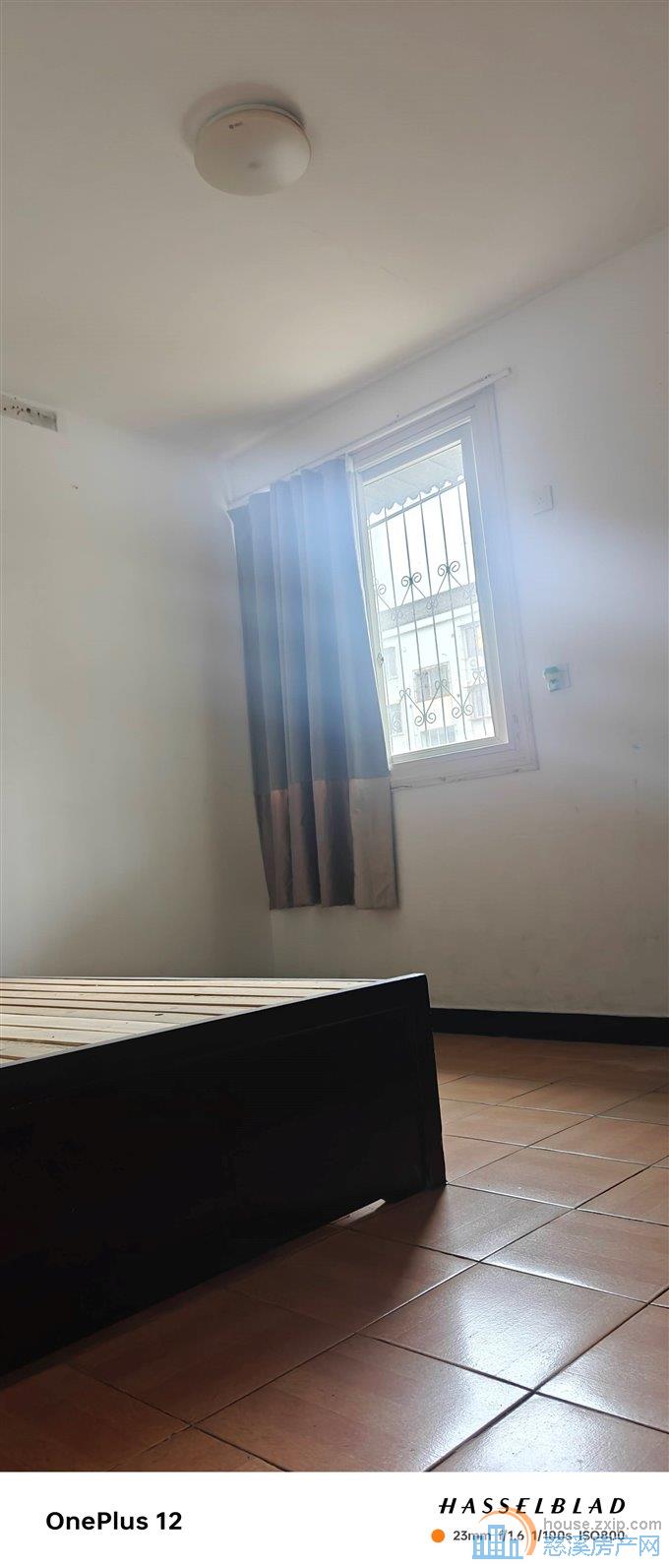 孙塘3楼3室一厅一卫1200月直接