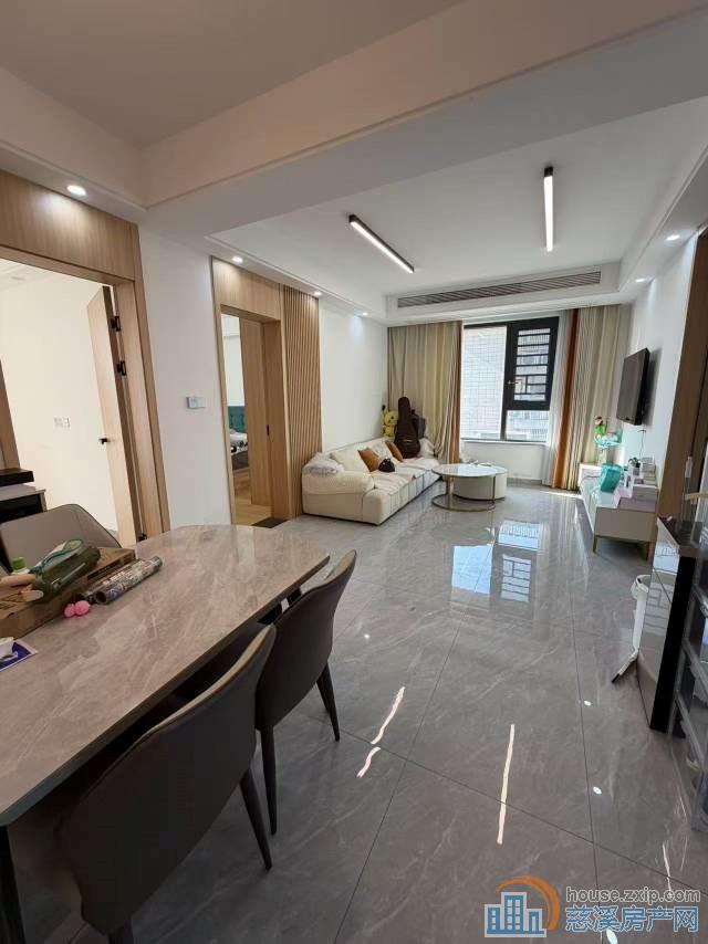 新潮塘北苑107平凤凰层精装122万