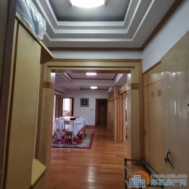 孙塘新村东区150平方3楼东边套160万