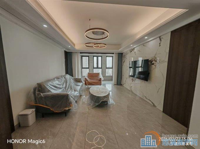 商务区！凯旋门143平带稀缺车位一只