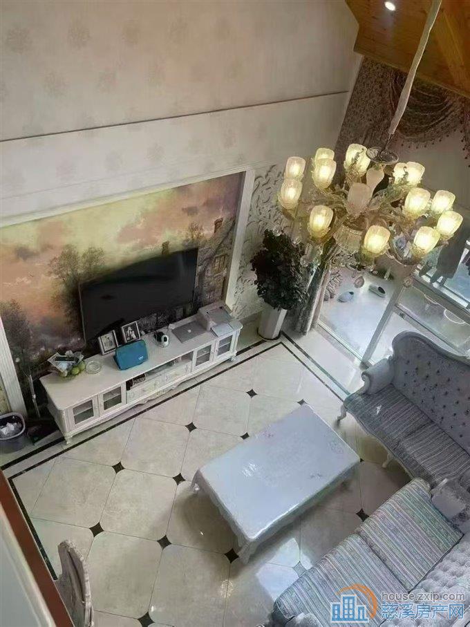 界牌新村90平方 带阁楼 带车位 精装