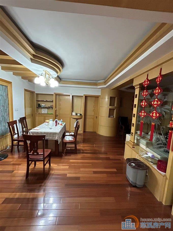 急卖]白云公寓二期3楼精装带车库储藏间